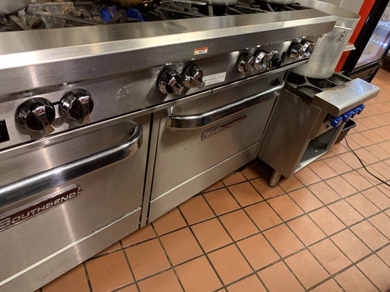 4 Common Problems With Commercial Gas Oven Repairs